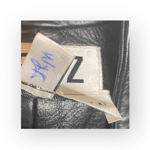 Vintage 90s: Erez x Lillie Rubin ☻︎ Whip Stitch Leather Jacket ☻︎ Gold Hardware - Picture 11 of 16